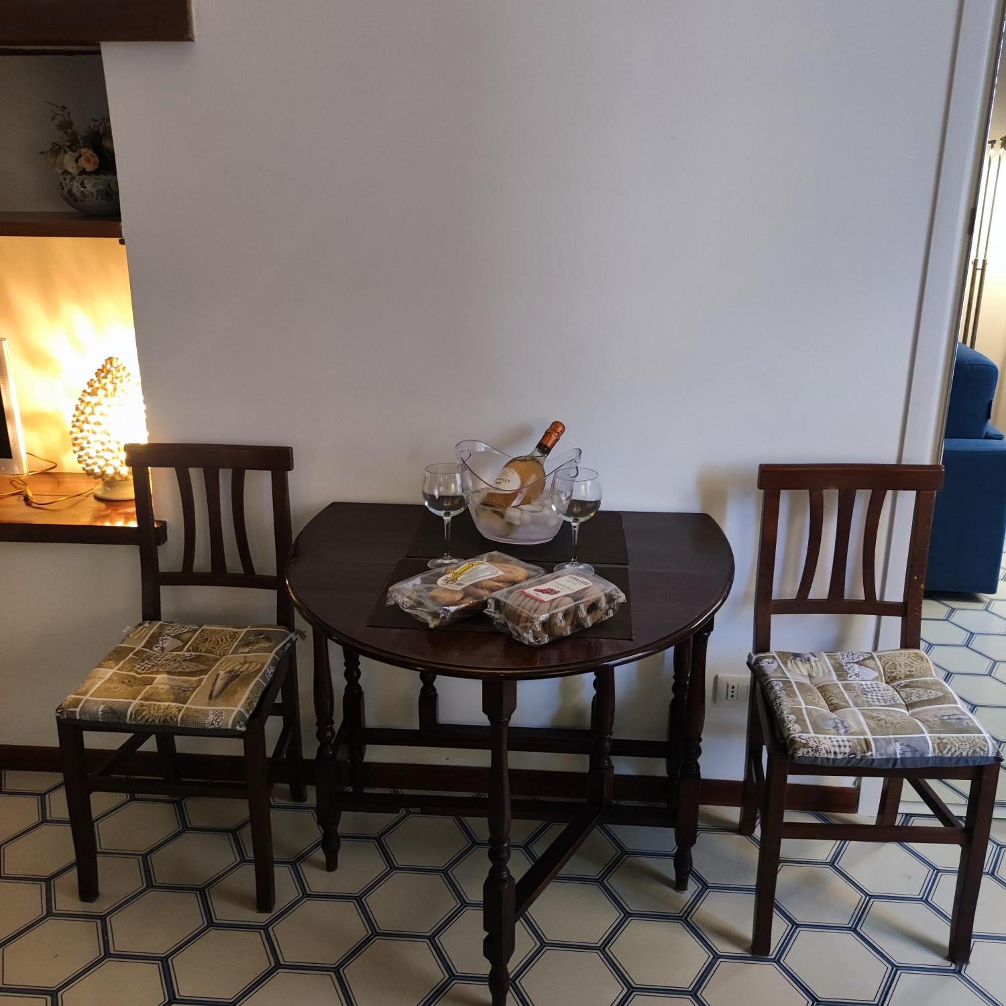 Casa Claudia ~ Rione Monti-Colosseo Rome Extérieur photo